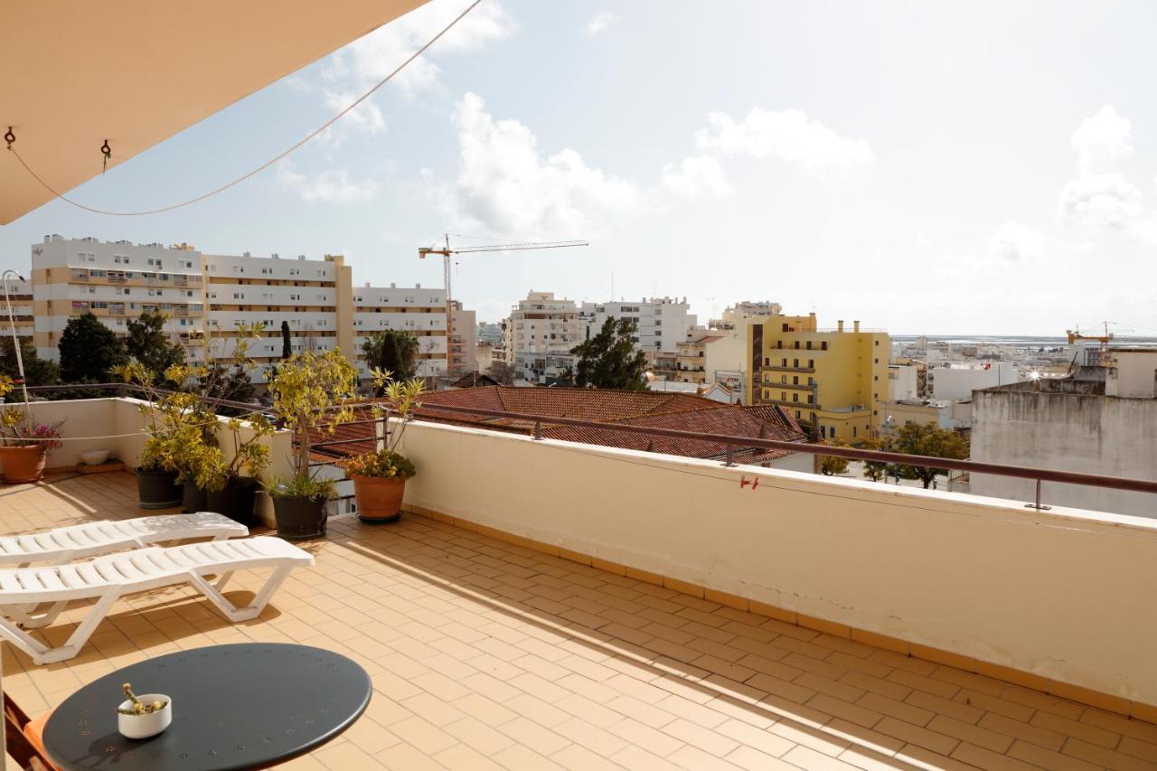 Bellavita City Faro Bagian luar foto